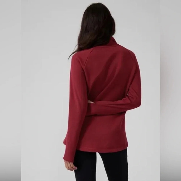 NWT - Athleta Cozy Karma Asym Pullover Sweatshirt Top Decadent Red 2XL - Picture 4 of 12